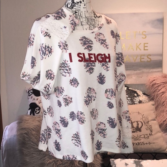 Graphic ‘I Sleigh’ Lounge Wear Pullover - Picture 3 of 6